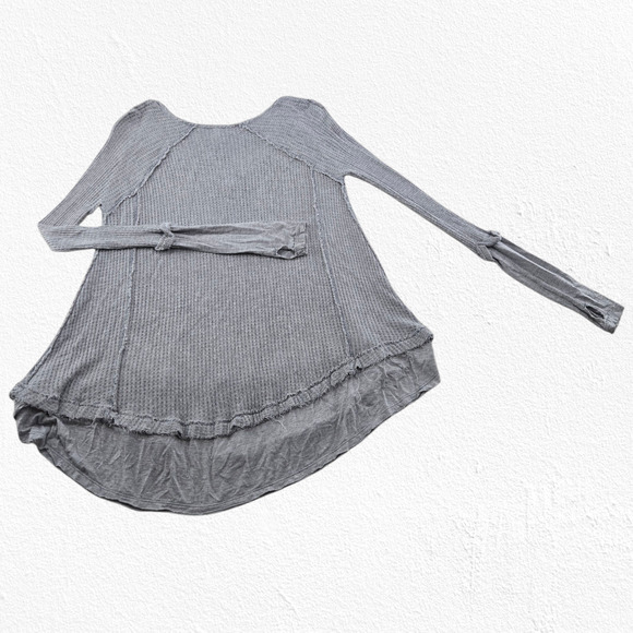 We The Free Gray Waffle Knit Long Sleeve High Low Top Easy Does It Tee Size XS - Picture 9 of 9